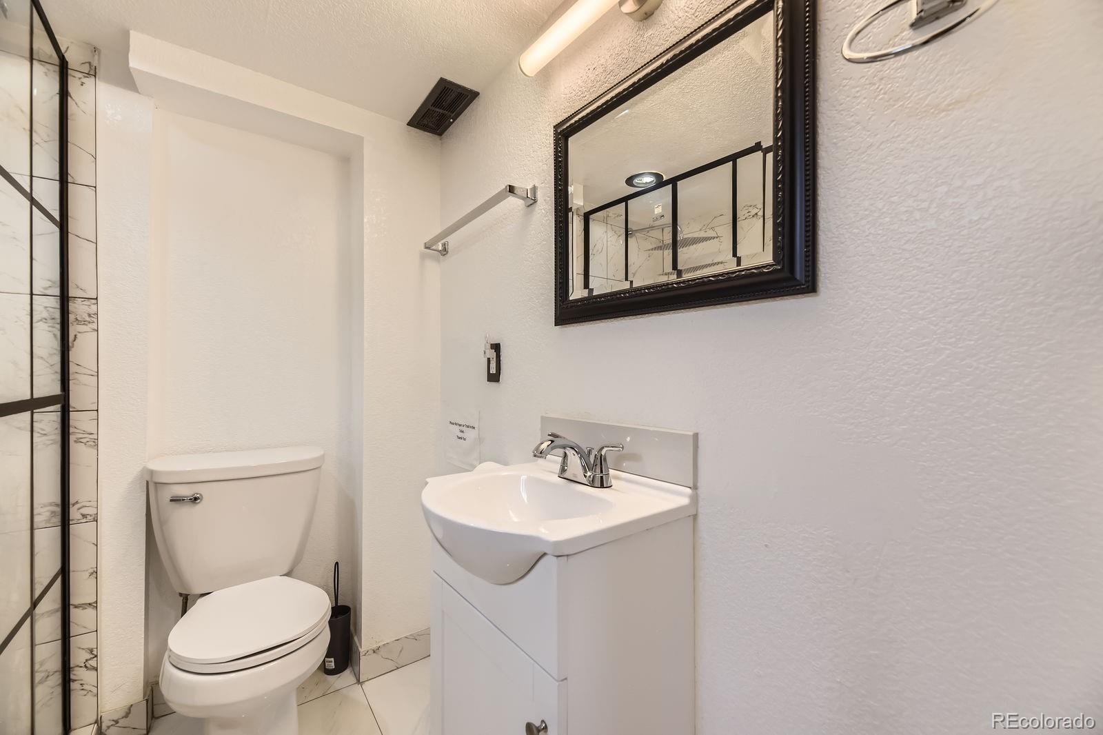 MLS Image #20 for 10633 e 6th place,aurora, Colorado