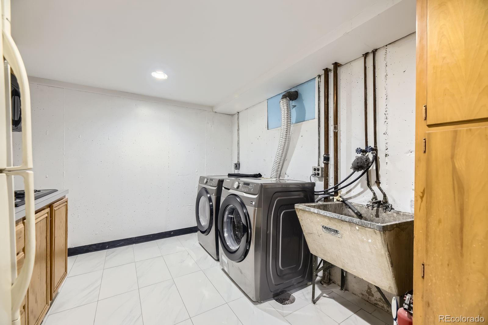 MLS Image #21 for 10633 e 6th place,aurora, Colorado