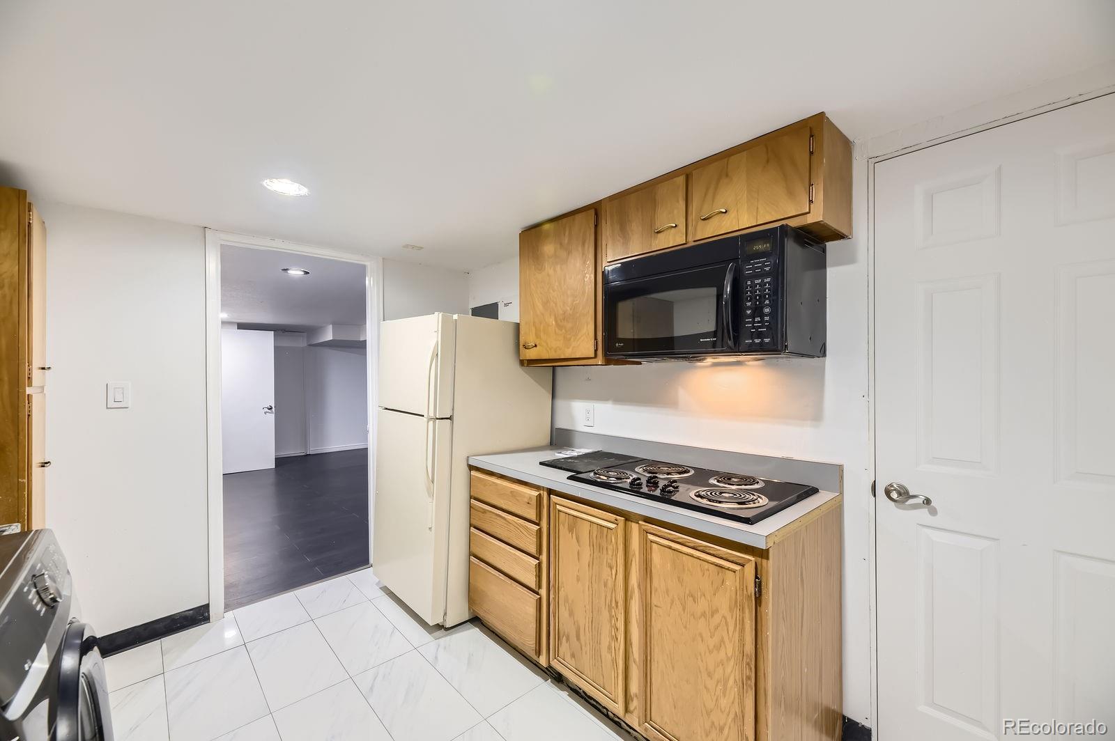 MLS Image #22 for 10633 e 6th place,aurora, Colorado