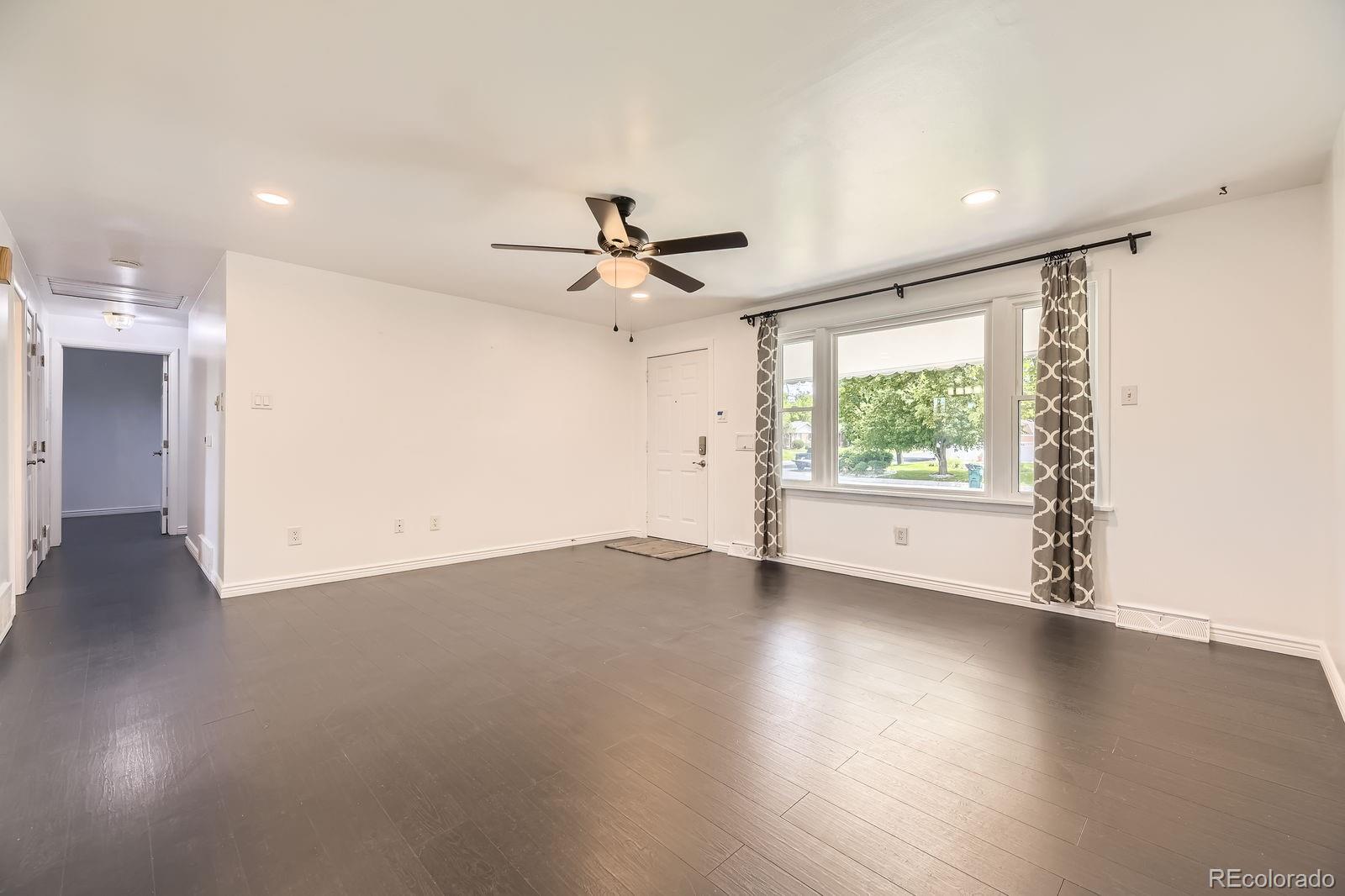 MLS Image #3 for 10633 e 6th place,aurora, Colorado