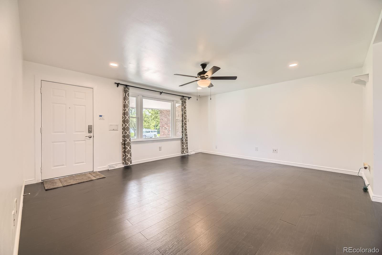 MLS Image #4 for 10633 e 6th place,aurora, Colorado
