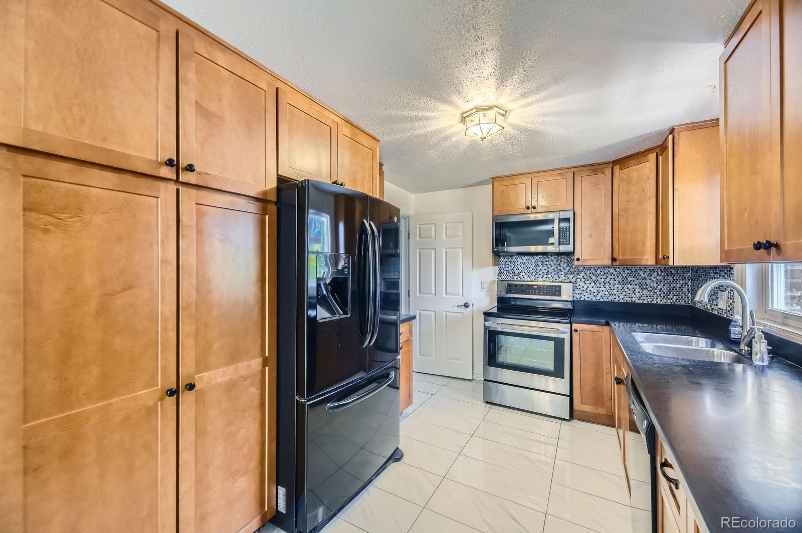 MLS Image #8 for 10633 e 6th place,aurora, Colorado