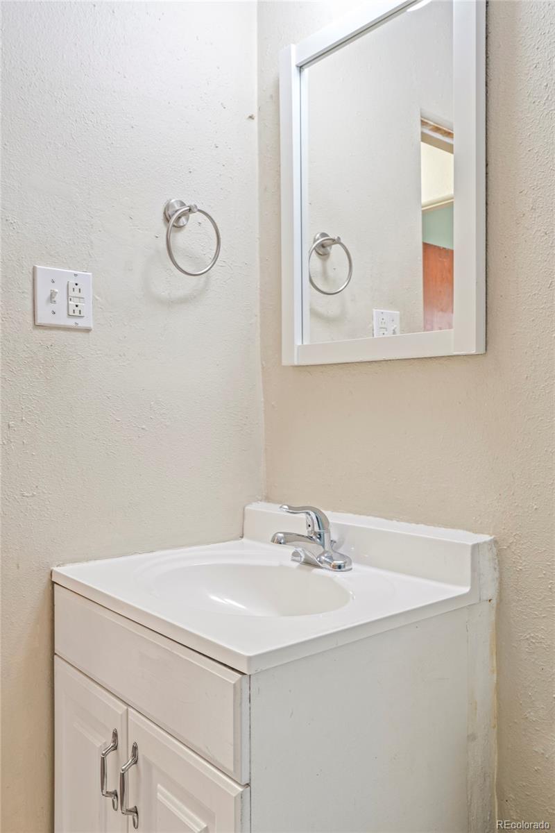 MLS Image #10 for 3940 w 17th avenue,denver, Colorado