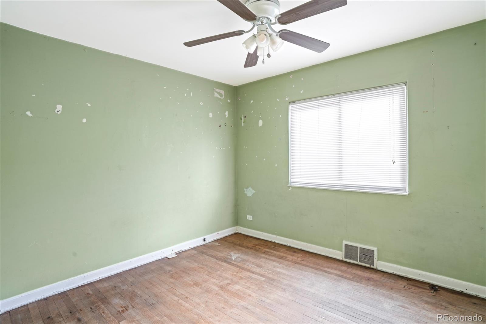 MLS Image #12 for 3940 w 17th avenue,denver, Colorado