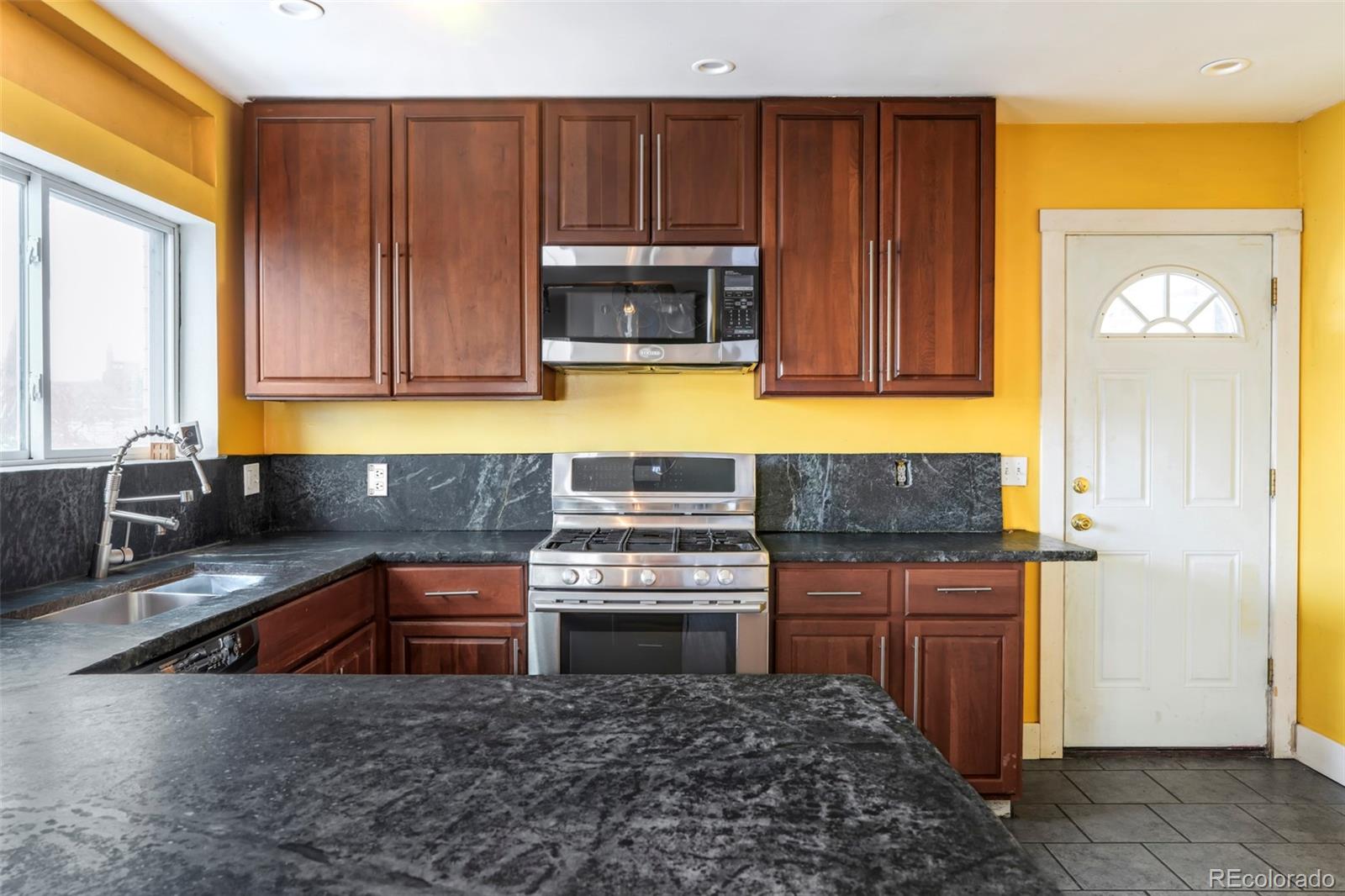 MLS Image #6 for 3940 w 17th avenue,denver, Colorado