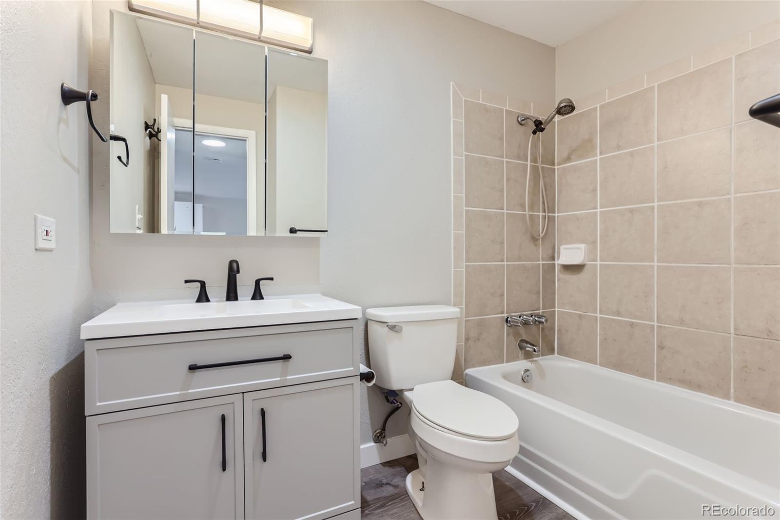MLS Image #8 for 5491 e warren avenue,denver, Colorado