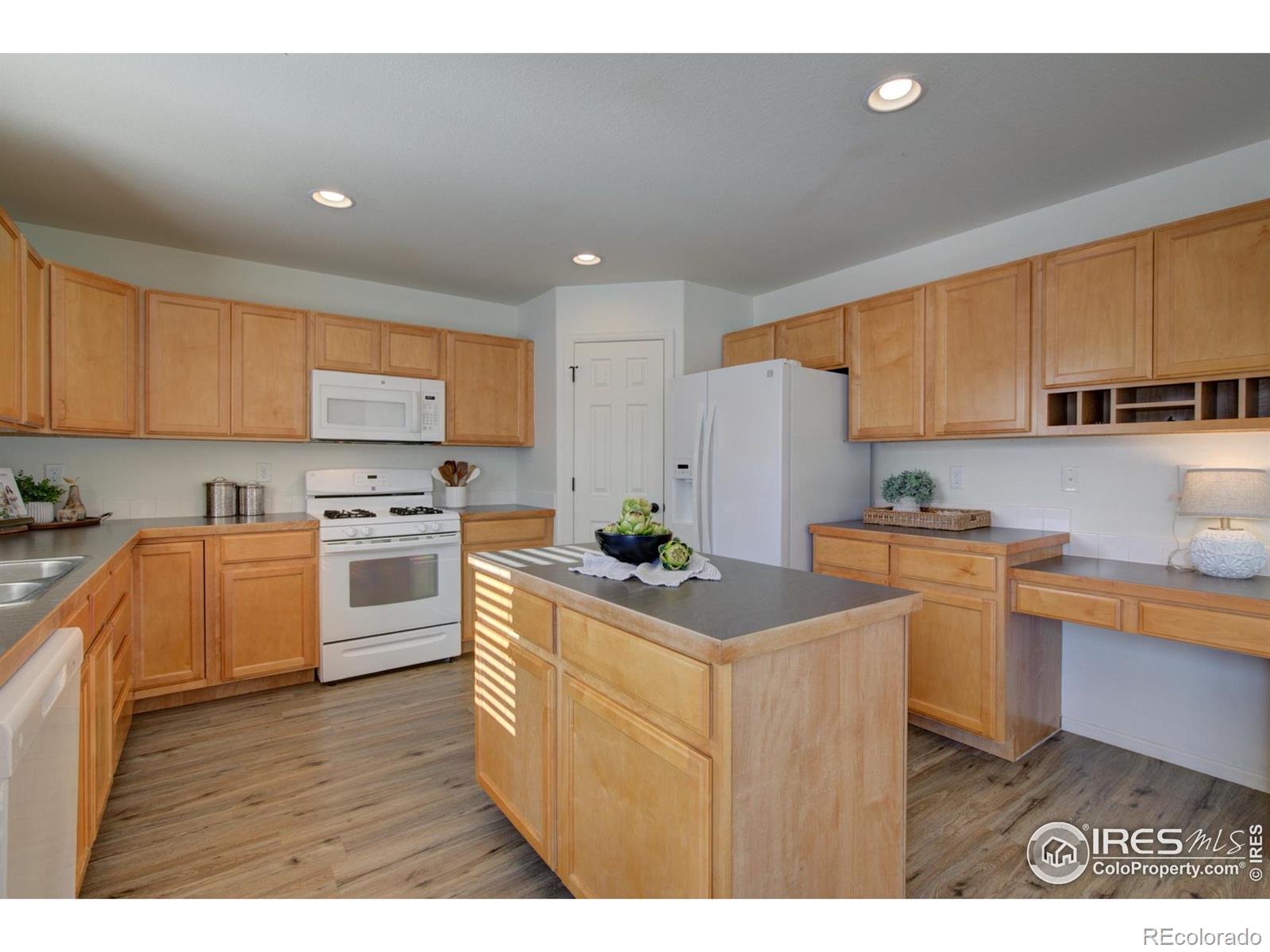 MLS Image #10 for 2576  peppercorn drive,mead, Colorado