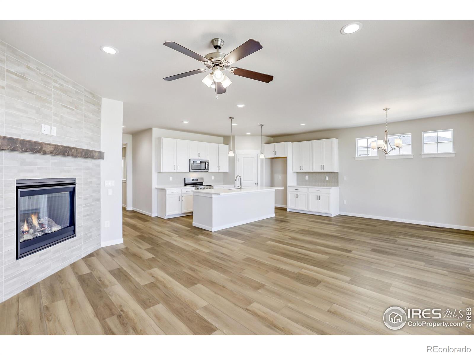 MLS Image #10 for 5871  aspenglow street,firestone, Colorado