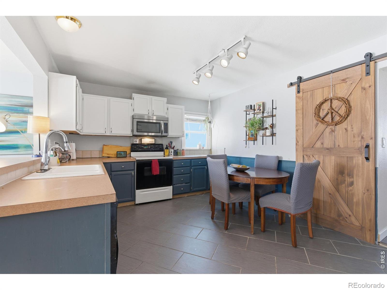 MLS Image #7 for 2431  mountain view drive,loveland, Colorado