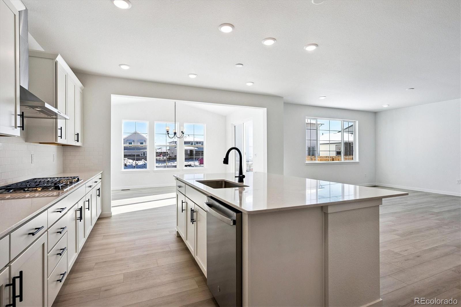 MLS Image #6 for 2132 s irvington street,aurora, Colorado