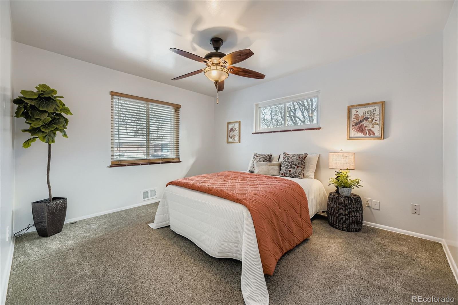 MLS Image #17 for 1385 s vrain way,denver, Colorado