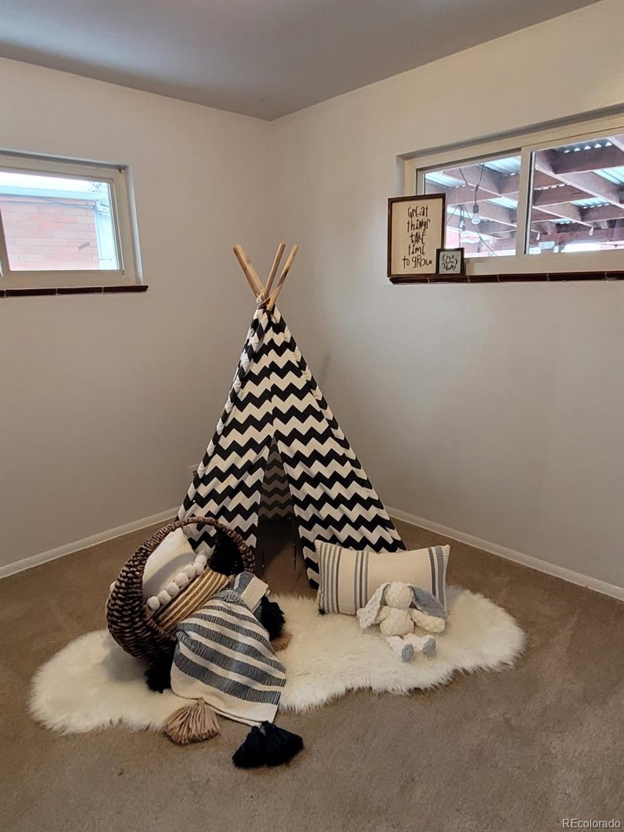 MLS Image #20 for 1385 s vrain way,denver, Colorado