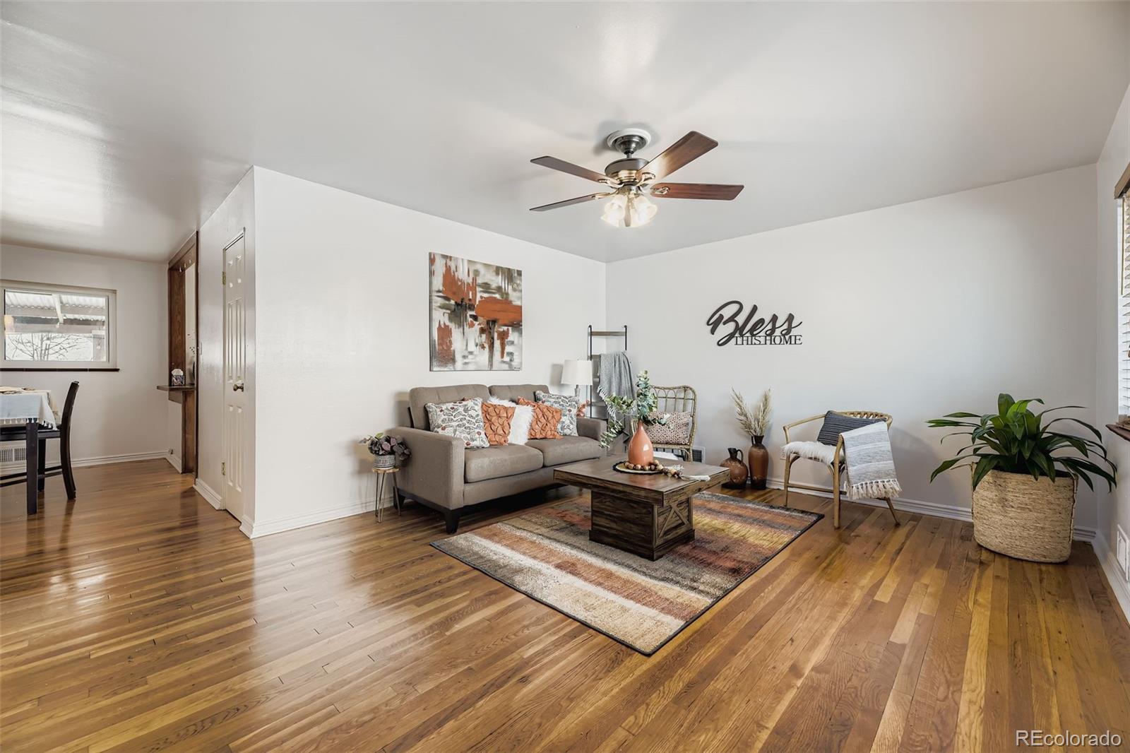 MLS Image #4 for 1385 s vrain way,denver, Colorado
