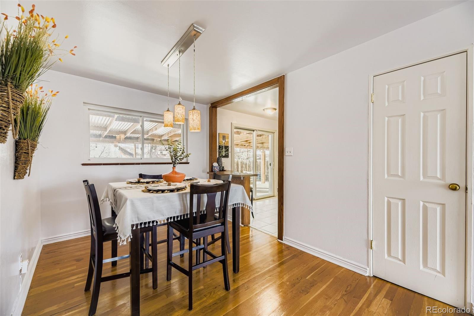 MLS Image #7 for 1385 s vrain way,denver, Colorado