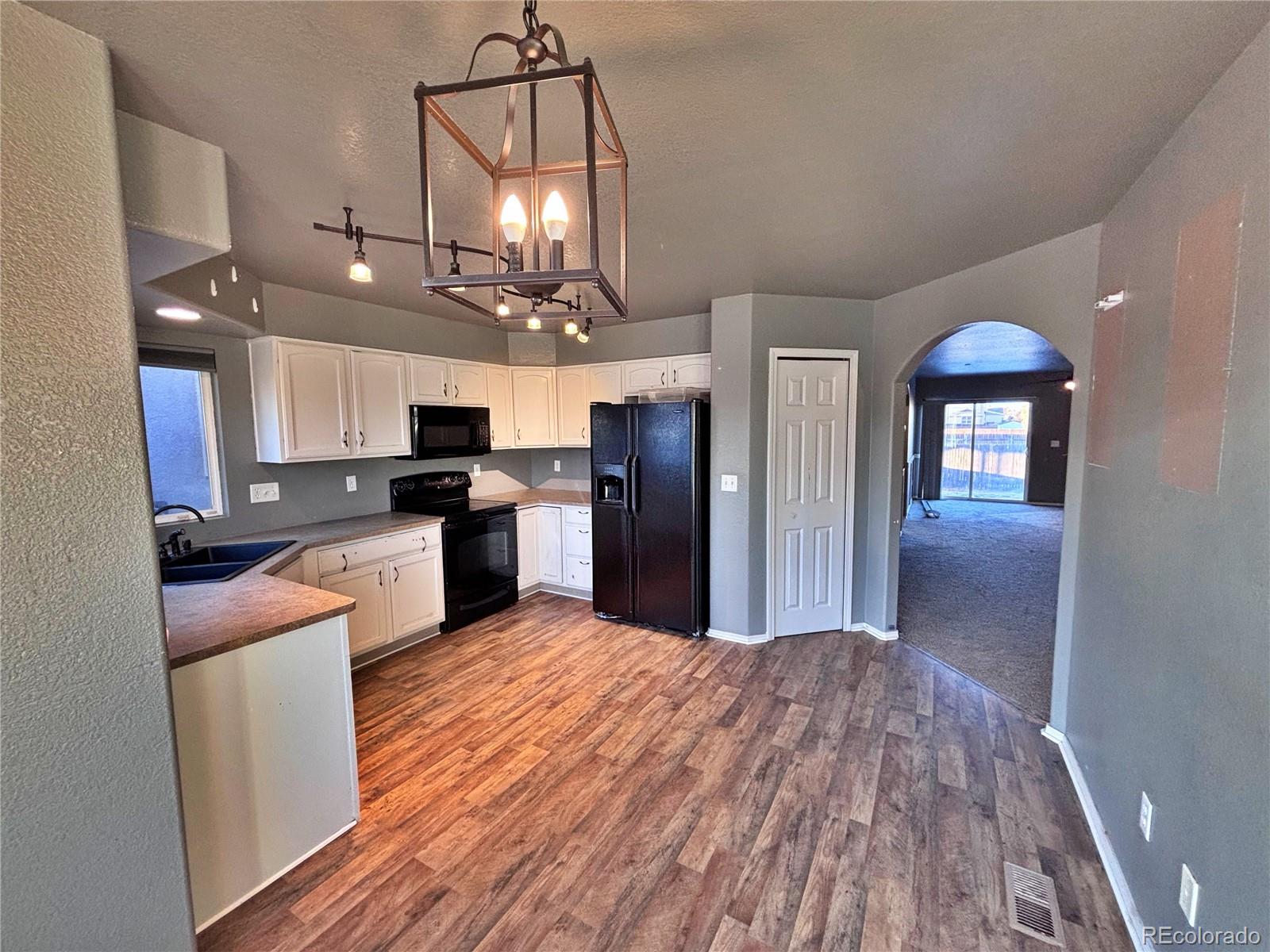 MLS Image #5 for 6750  pinedrops circle,fountain, Colorado