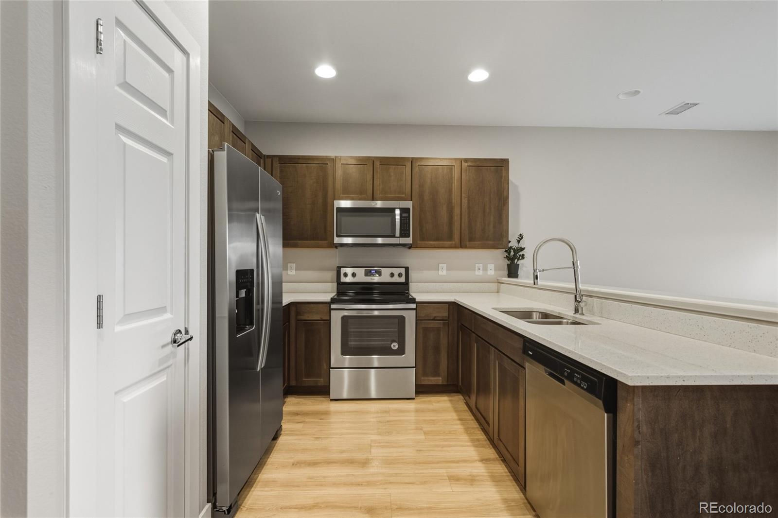 MLS Image #5 for 4722  kittredge street 3,denver, Colorado