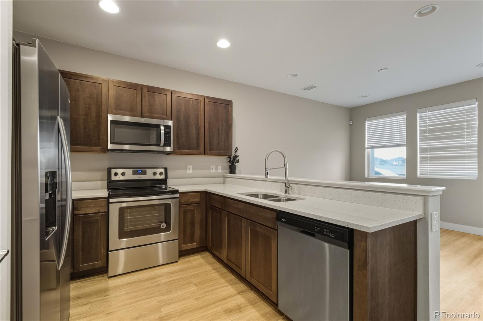 MLS Image #6 for 4722  kittredge street 3,denver, Colorado