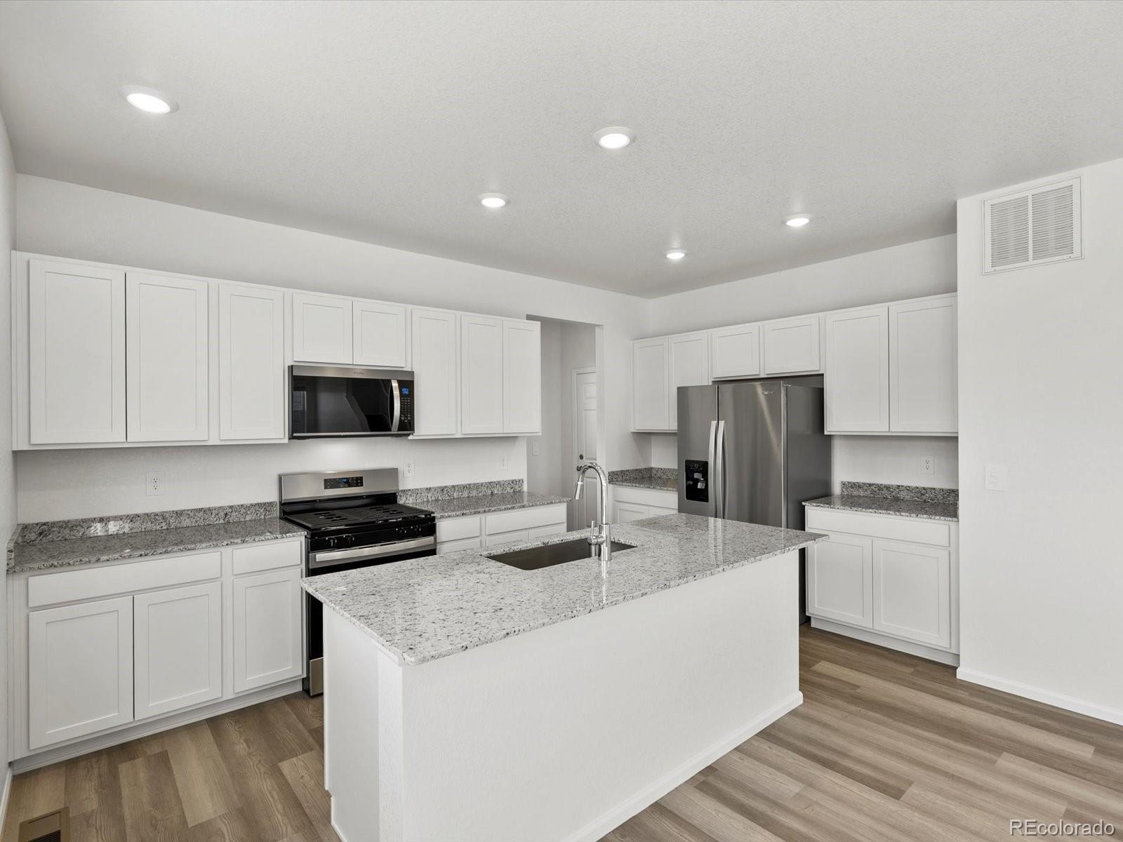 MLS Image #11 for 4684  sugarcane street,johnstown, Colorado
