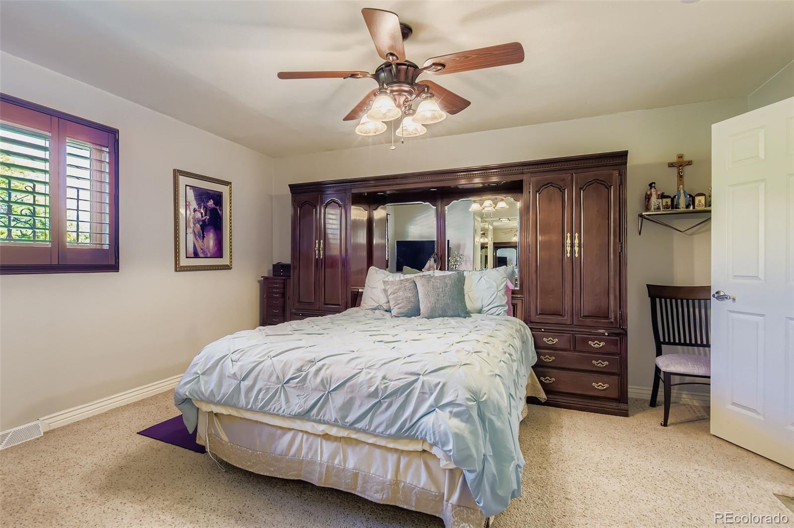 MLS Image #15 for 3640 s monaco parkway,denver, Colorado