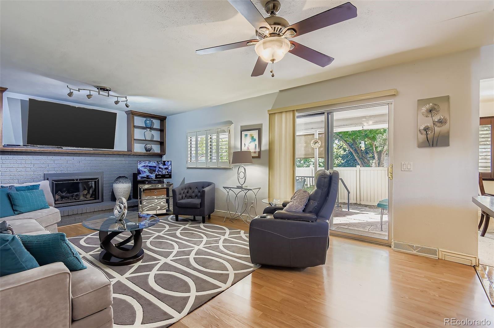 MLS Image #3 for 3640 s monaco parkway,denver, Colorado