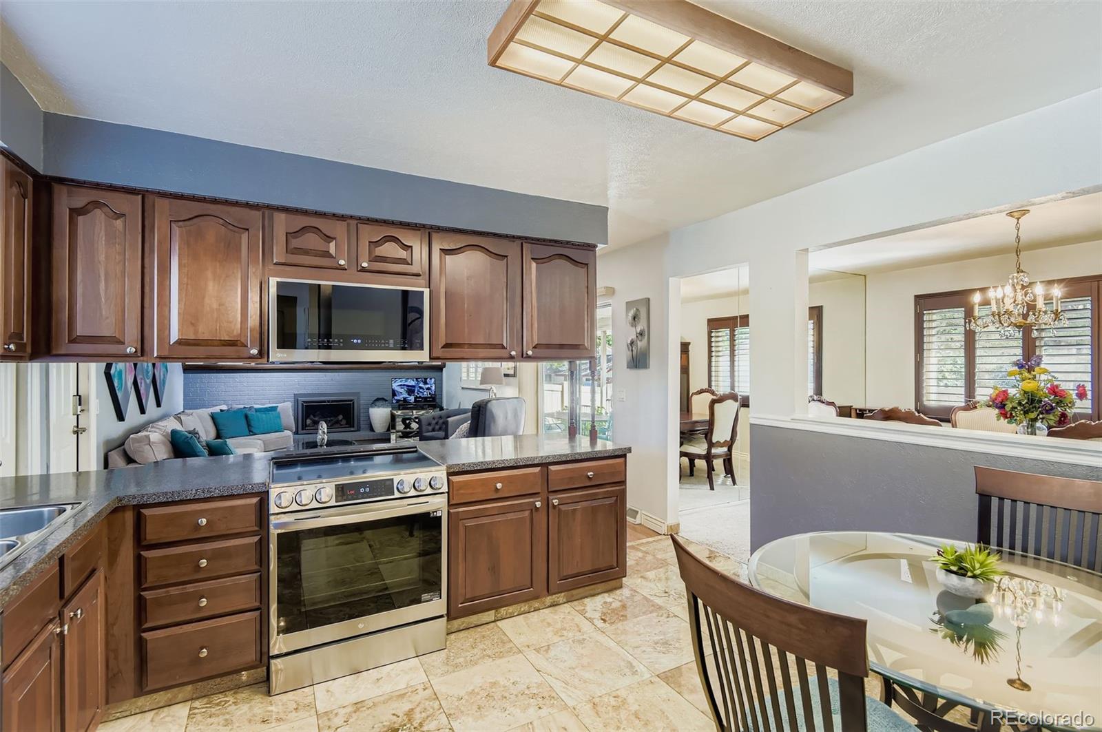 MLS Image #7 for 3640 s monaco parkway,denver, Colorado
