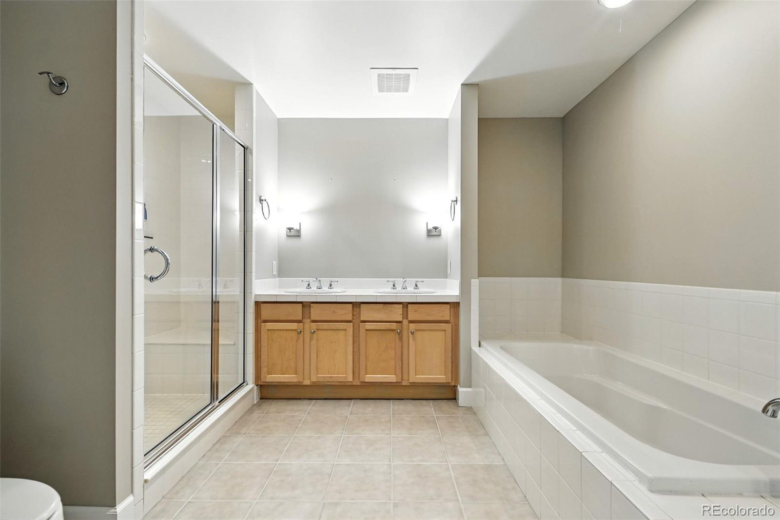 MLS Image #15 for 1631 n emerson street,denver, Colorado