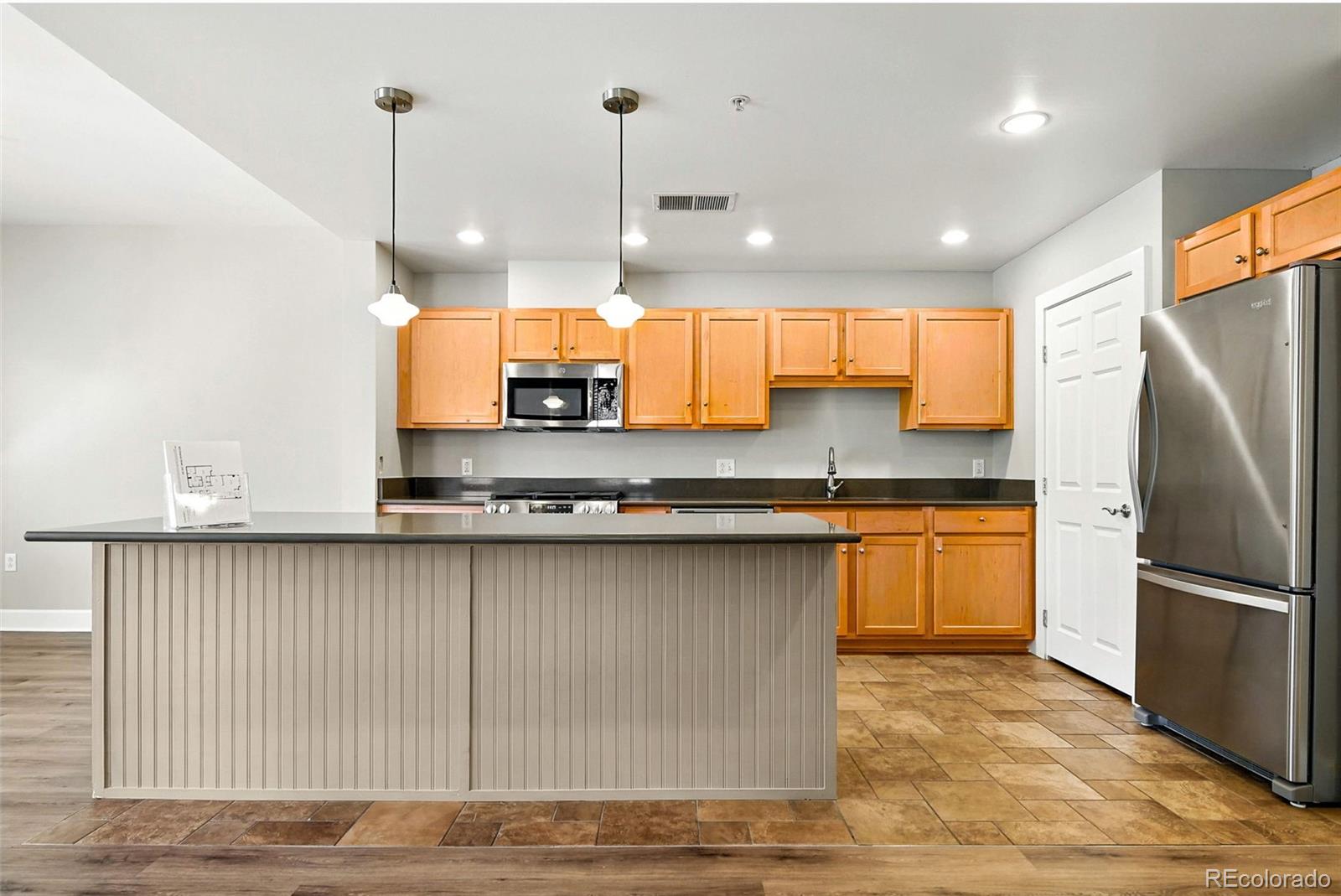 MLS Image #7 for 1631 n emerson street,denver, Colorado