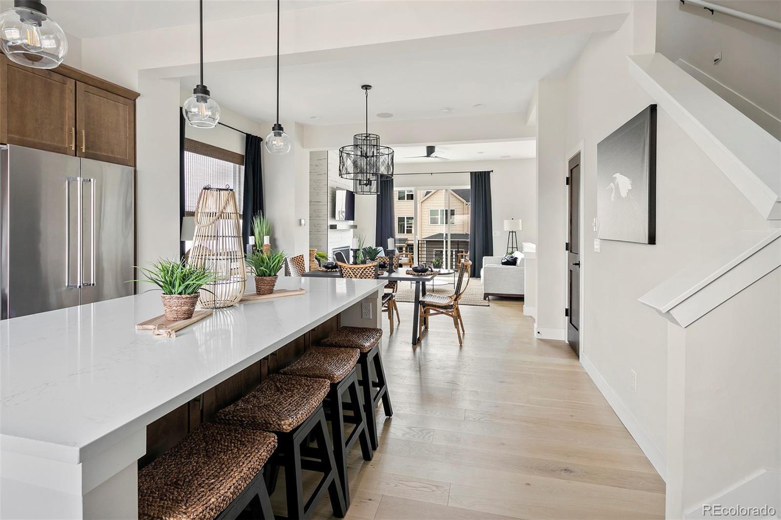 MLS Image #10 for 888 s valentia street,denver, Colorado