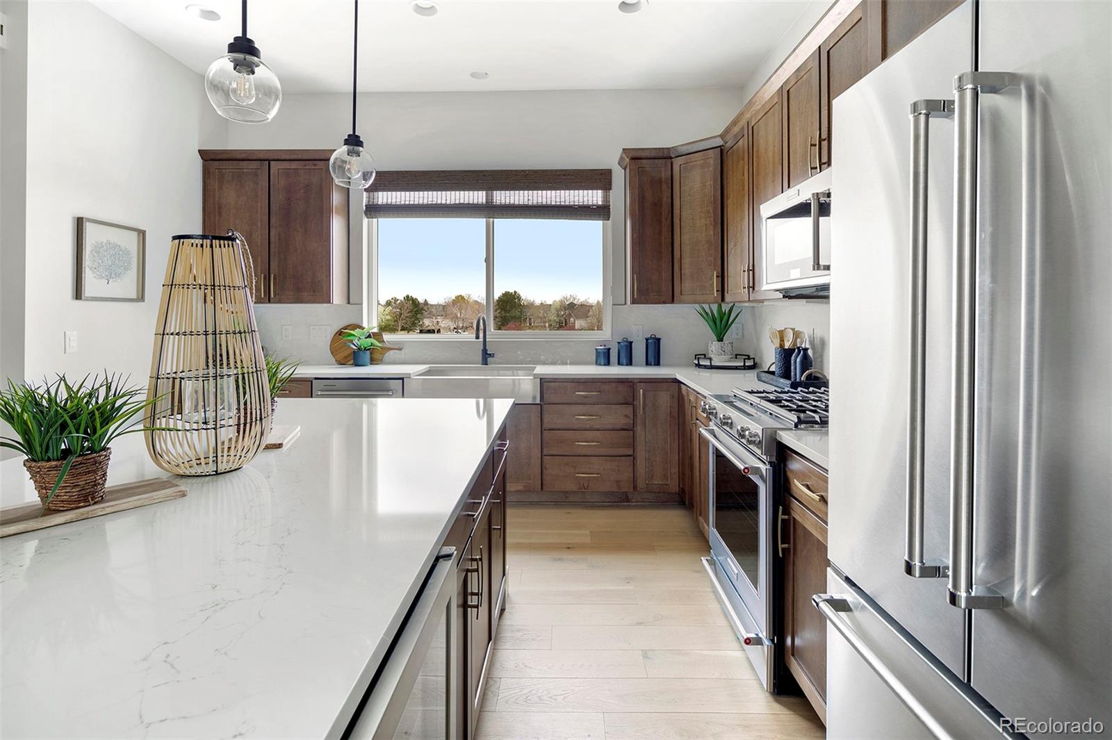 MLS Image #11 for 888 s valentia street,denver, Colorado