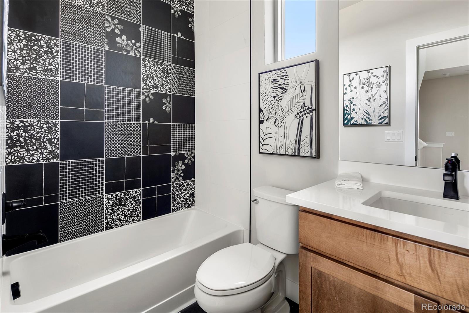 MLS Image #21 for 888 s valentia street,denver, Colorado