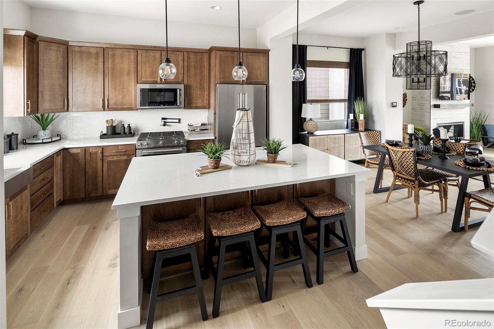 MLS Image #9 for 888 s valentia street,denver, Colorado