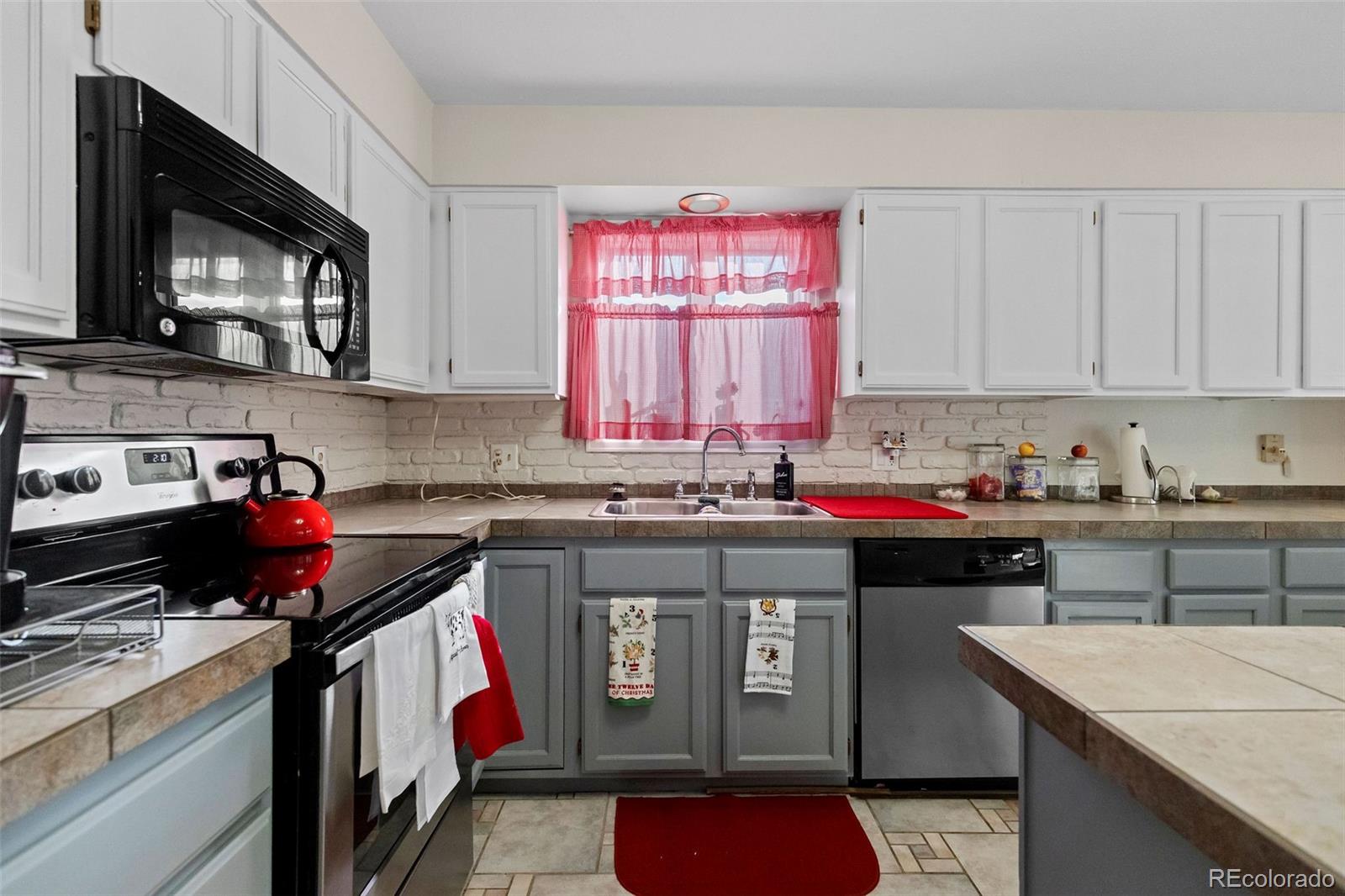 MLS Image #6 for 49  curtis court,broomfield, Colorado