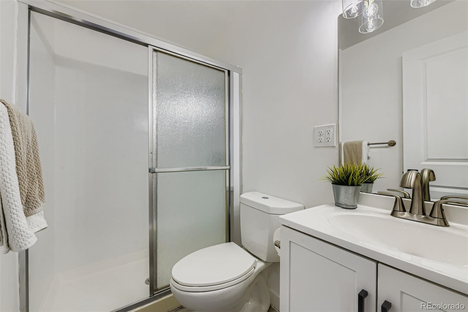 MLS Image #12 for 1431 s meade street,denver, Colorado