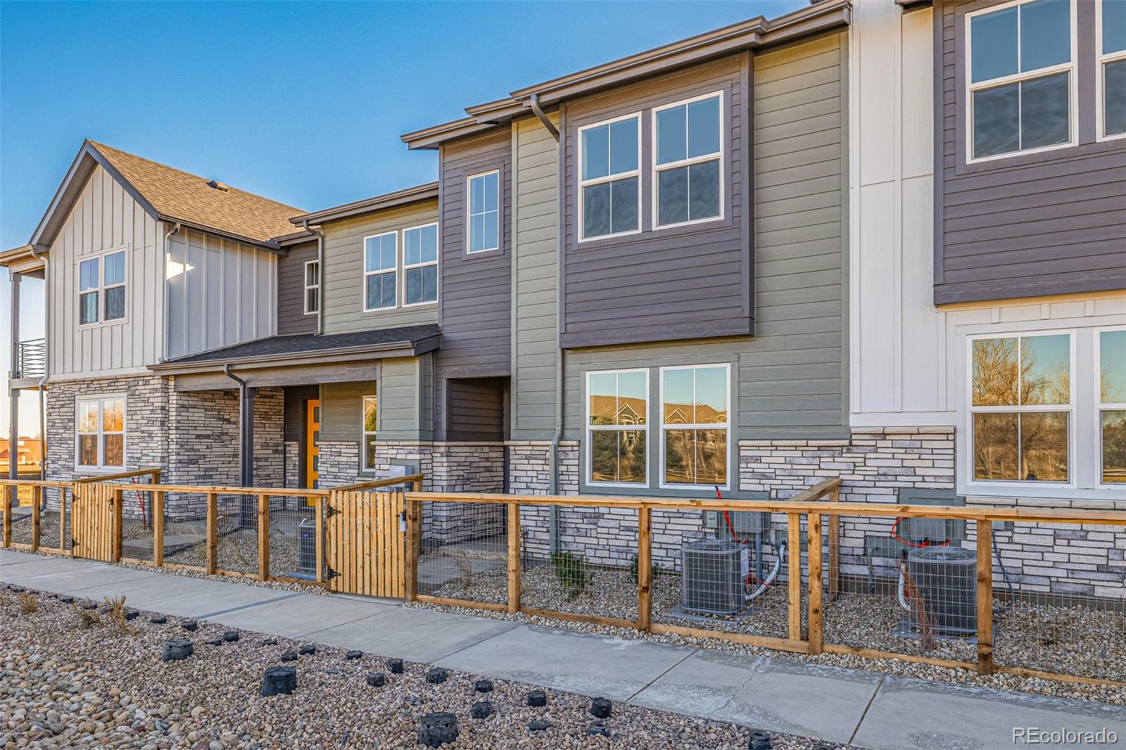 MLS Image #2 for 2899 e 103rd drive,thornton, Colorado