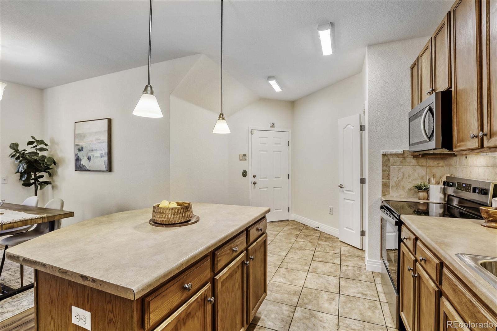 MLS Image #11 for 159  quebec street b,denver, Colorado