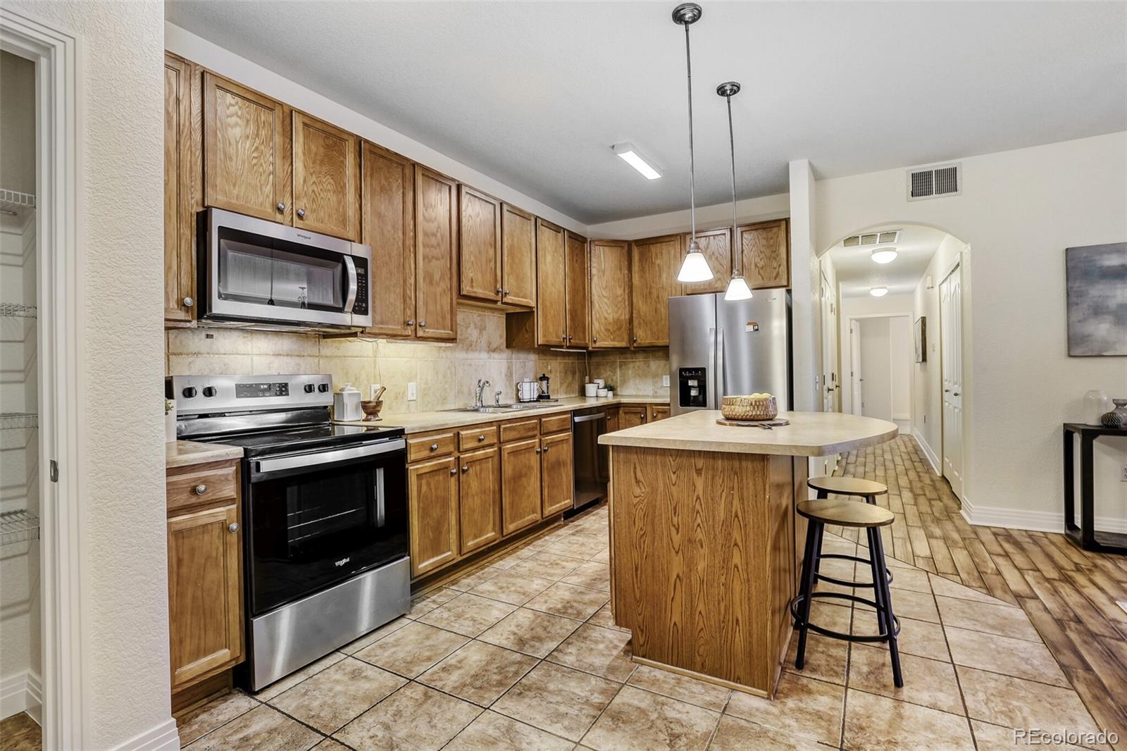 MLS Image #13 for 159  quebec street b,denver, Colorado