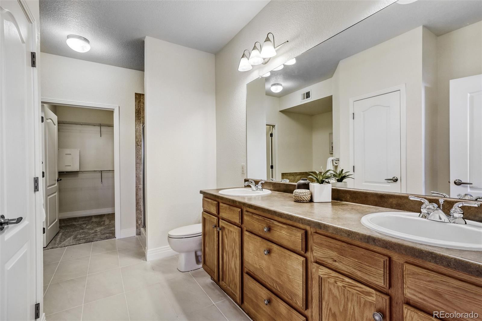 MLS Image #17 for 159  quebec street b,denver, Colorado