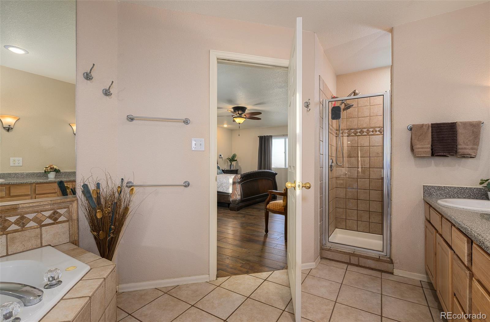 MLS Image #11 for 758 e woodleaf drive,pueblo, Colorado