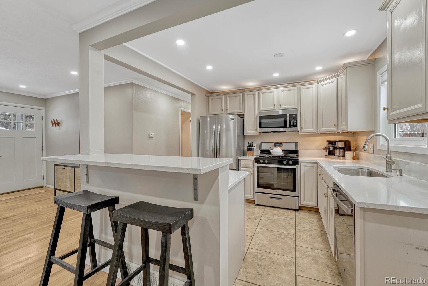 MLS Image #9 for 1290 s forest street,denver, Colorado