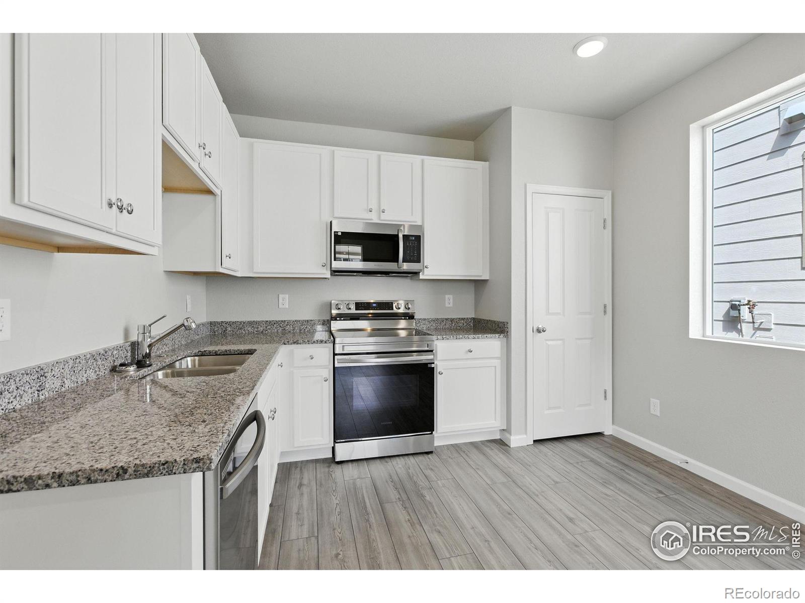 MLS Image #13 for 309  scaup lane,johnstown, Colorado
