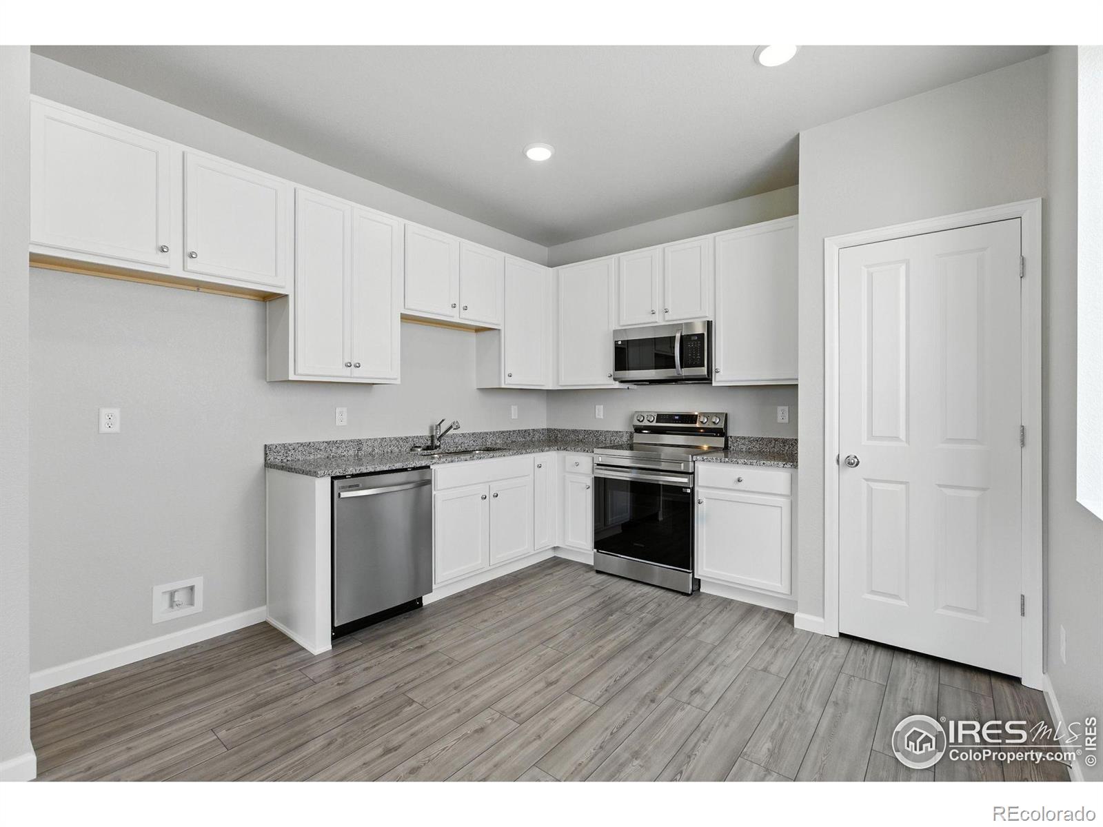 MLS Image #2 for 309  scaup lane,johnstown, Colorado