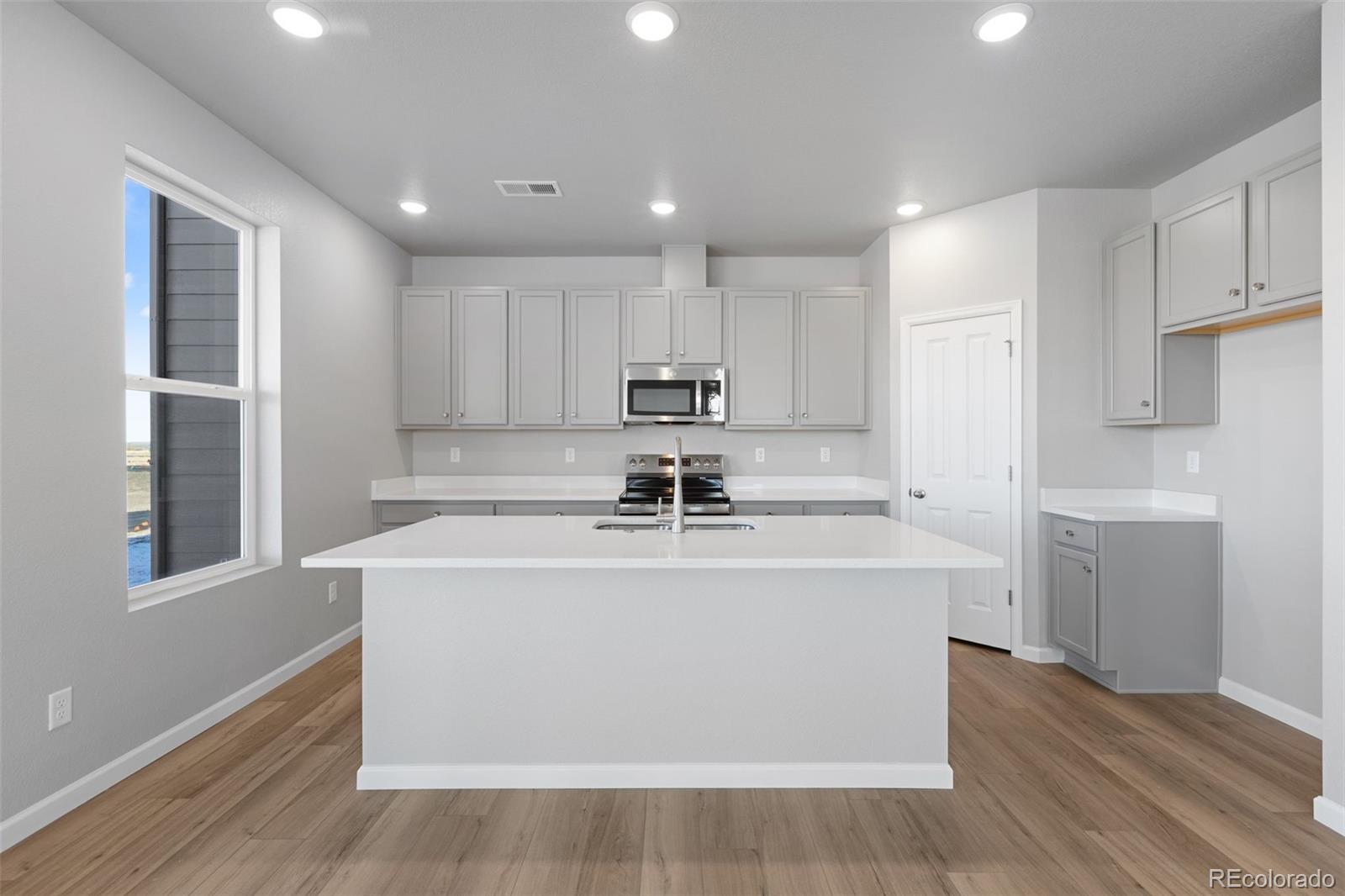 MLS Image #5 for 6765  utica circle,firestone, Colorado