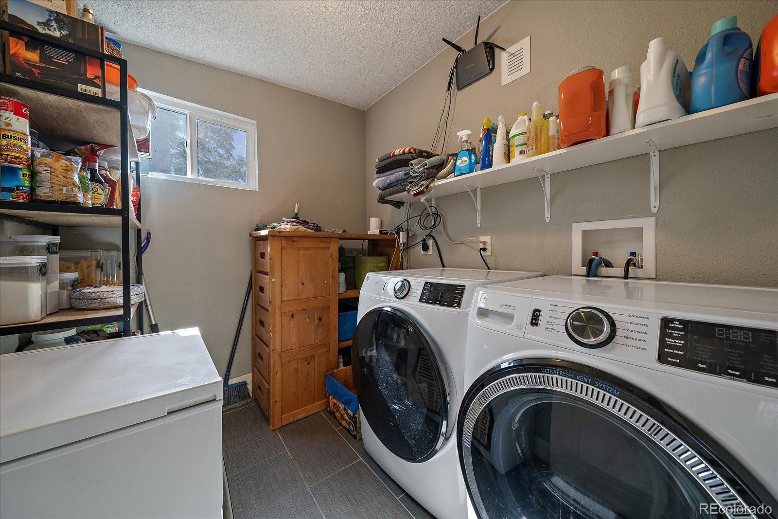 MLS Image #11 for 1550 s decatur street,denver, Colorado