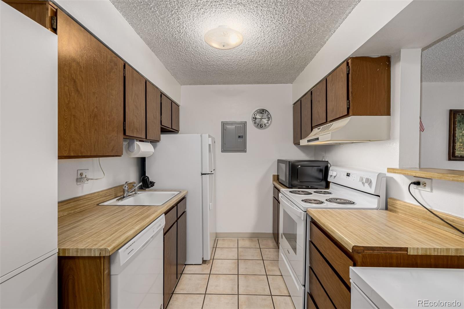 MLS Image #5 for 381 s ames street,lakewood, Colorado