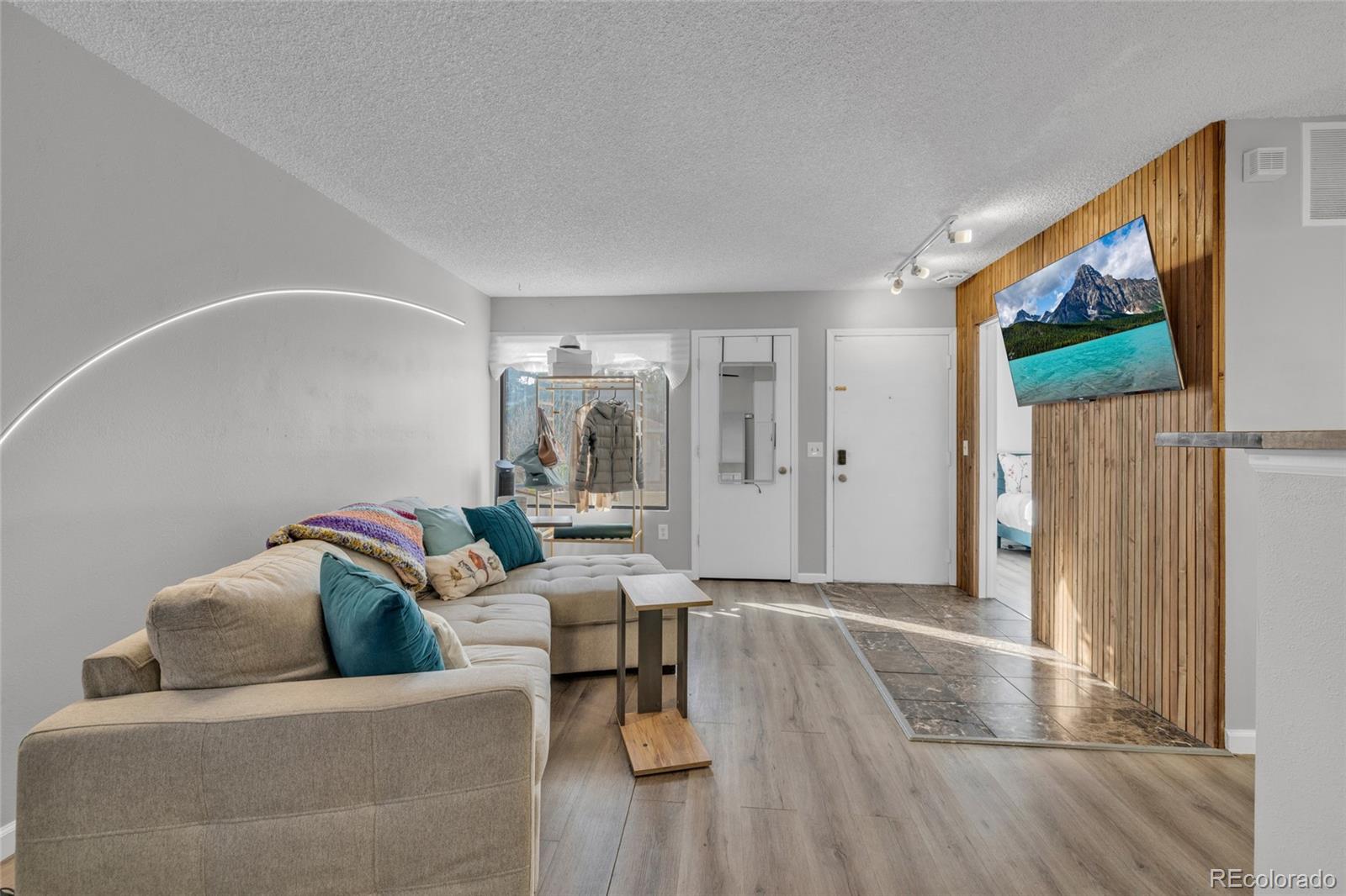 MLS Image #5 for 1830  newland court 101,lakewood, Colorado