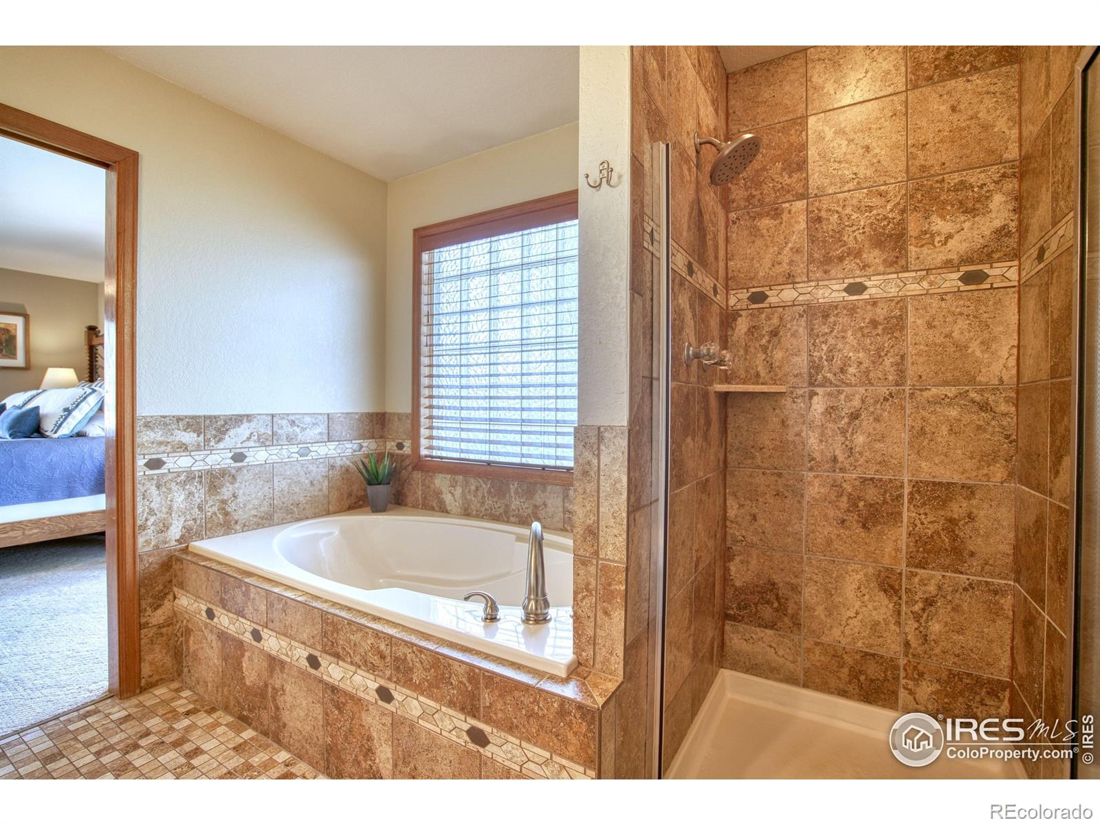 MLS Image #14 for 2212 s county road 15 road,berthoud, Colorado