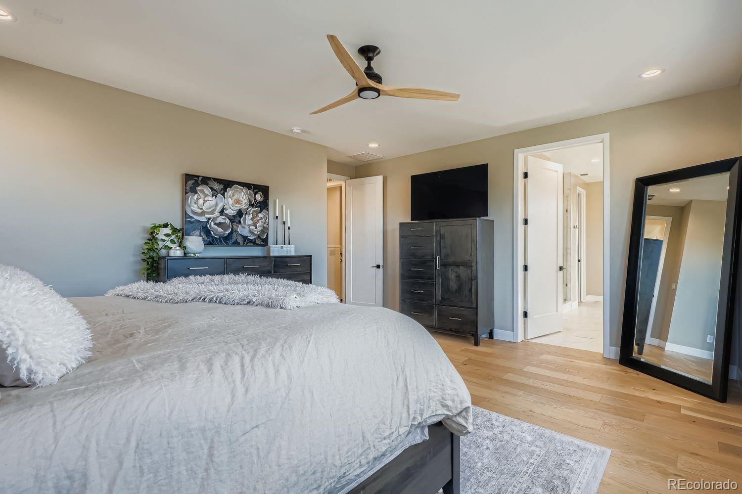 MLS Image #16 for 1111 s adams street,denver, Colorado