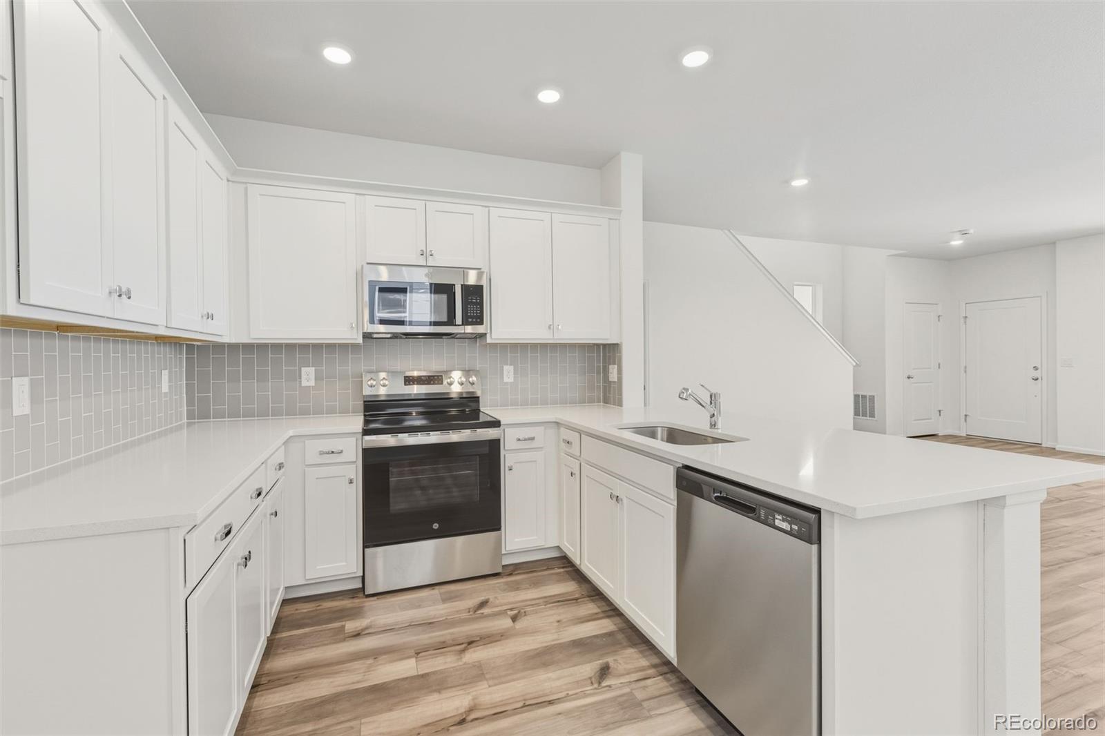 MLS Image #4 for 5313 n elk street,aurora, Colorado