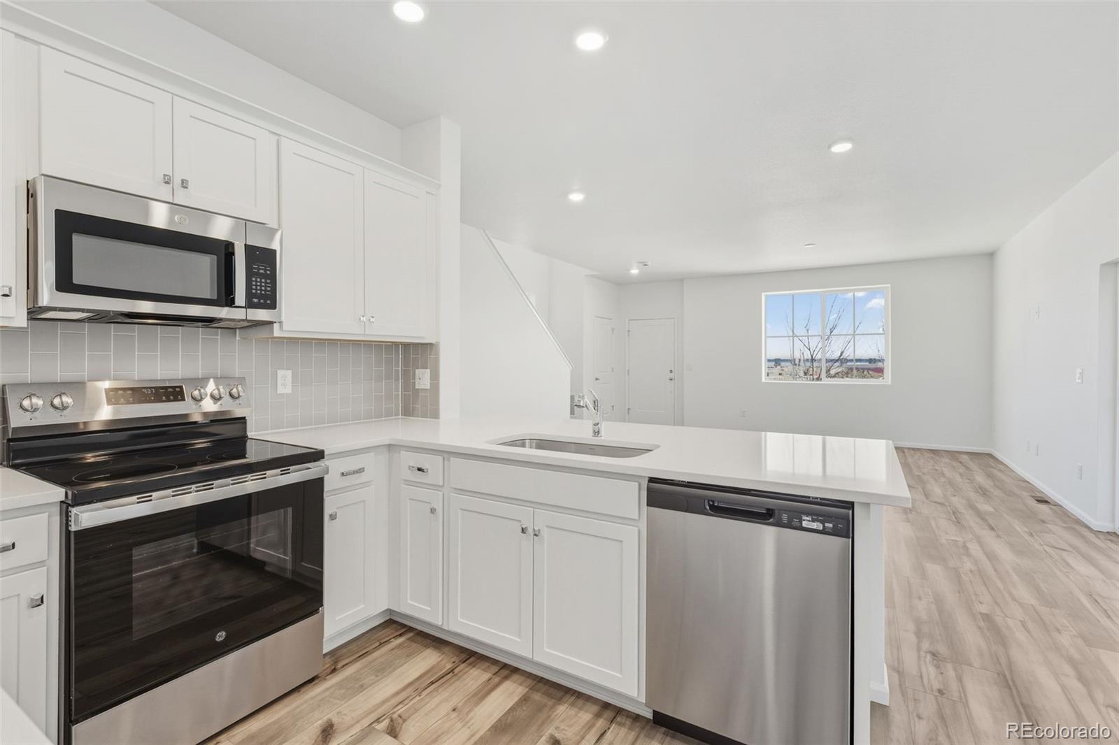 MLS Image #5 for 5313 n elk street,aurora, Colorado