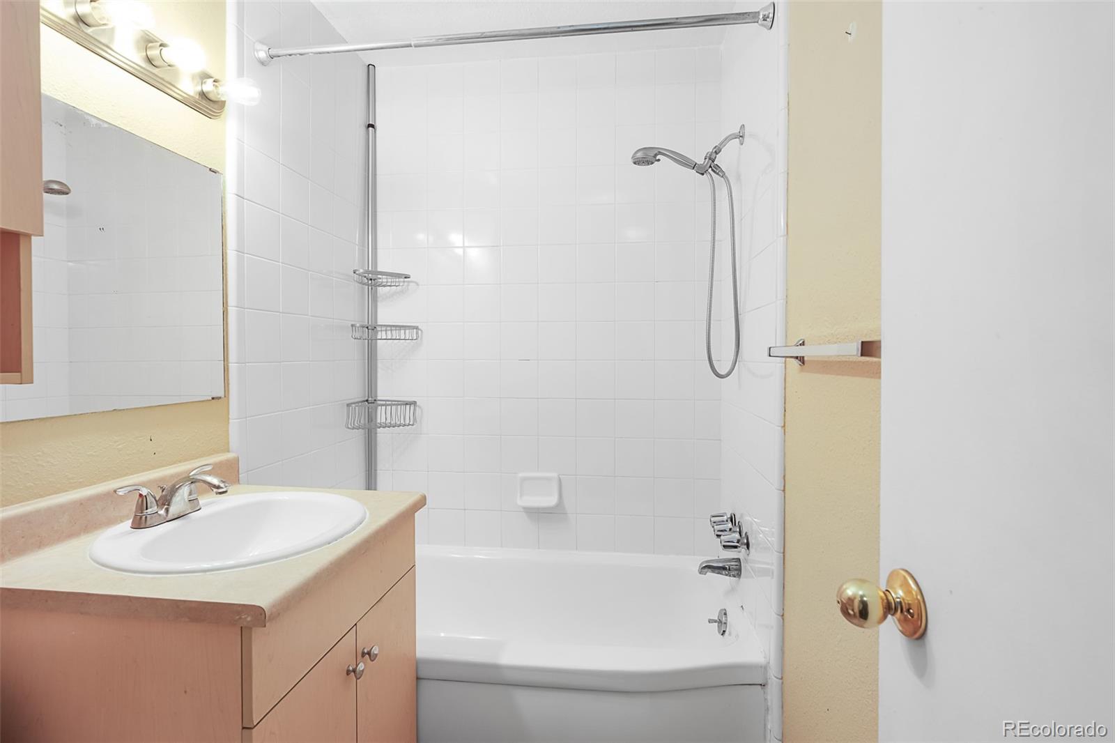 MLS Image #9 for 2500 s york street 308,denver, Colorado
